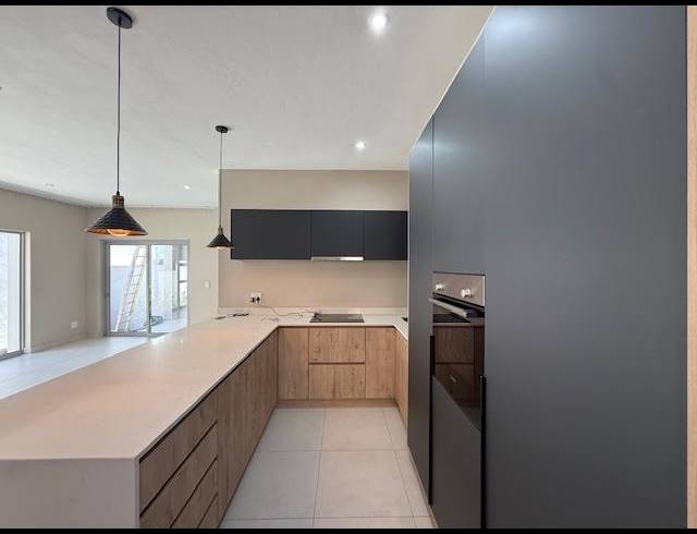 3 BEDROOM HOUSE FOR SALE IN BRYANSTON
